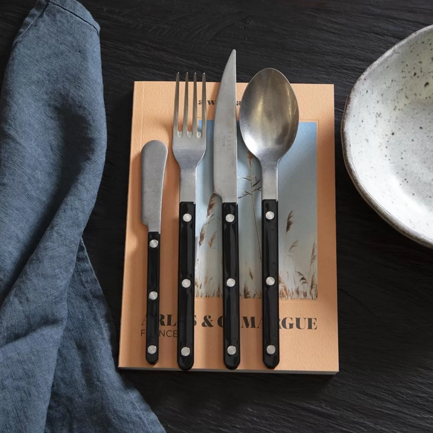 Sabre Paris 24 Pieces Set>Bistrot Vintage Solid, Black