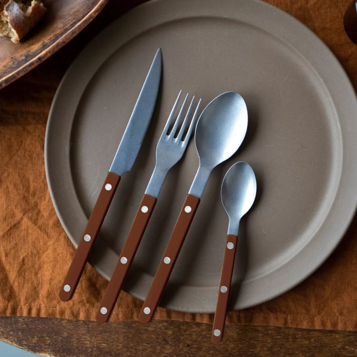 Sabre Paris Soup Spoon>Bistrot Vintage Solid, Chocolate