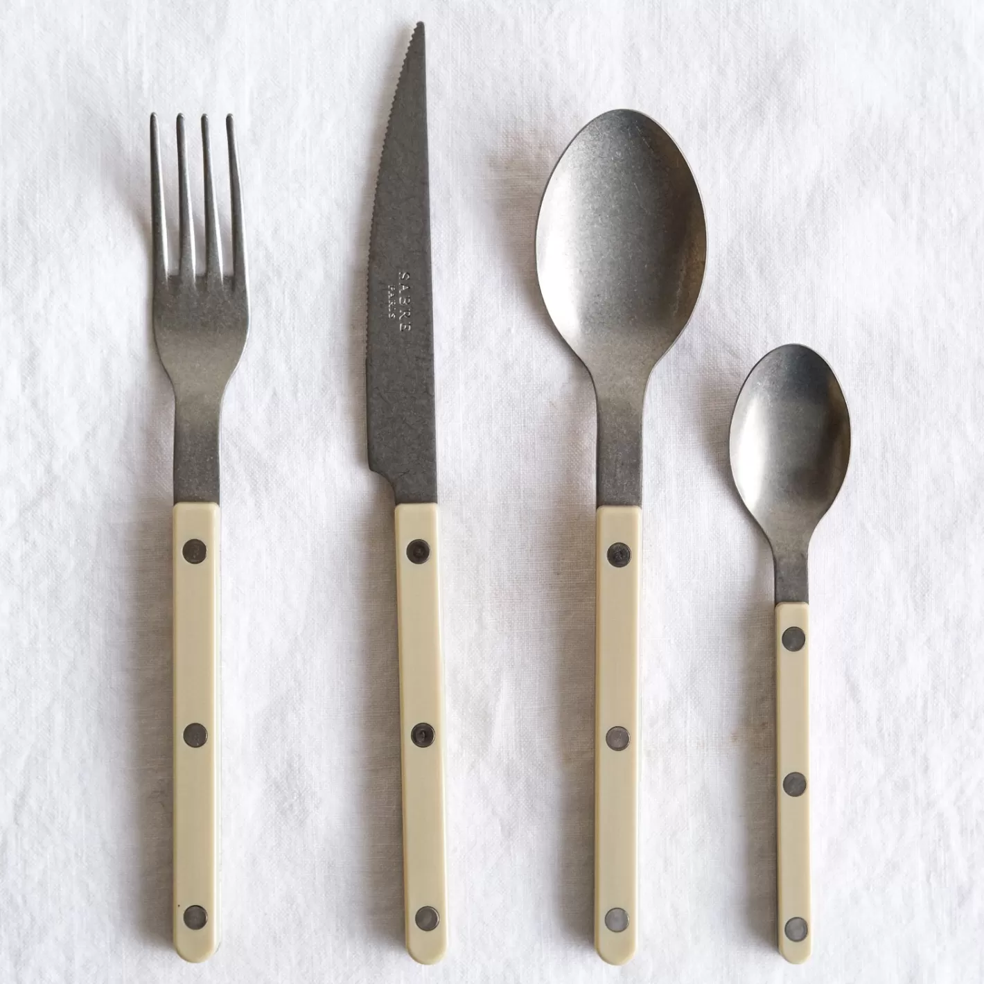 Sabre Paris Teaspoon>Bistrot Vintage Solid, Light kaki