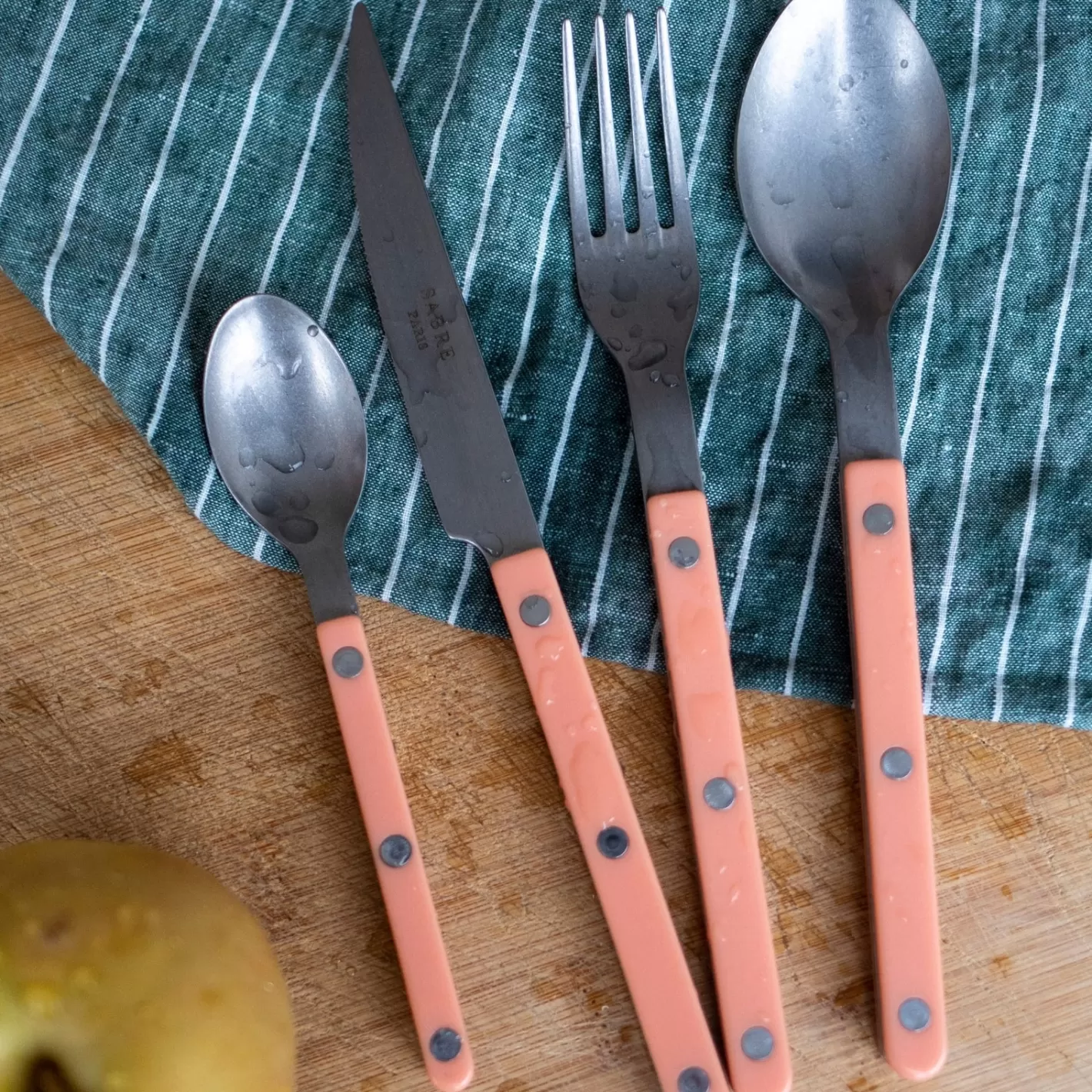 Sabre Paris Soup Spoon>Bistrot Vintage Solid, Nude Pink
