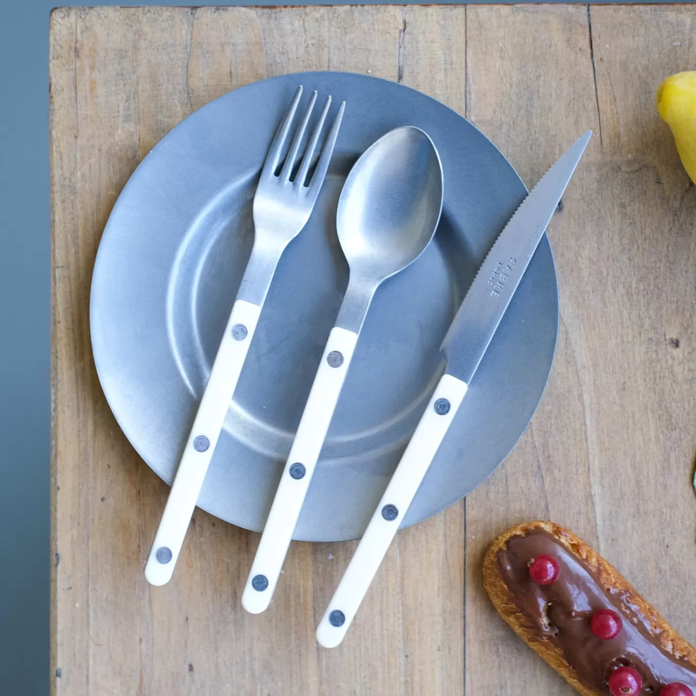Sabre Paris Dessert Knife>Bistrot Vintage Solid, White